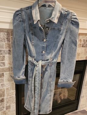 Light Blue Denim Belted Women's Jean Dress with Puff Shoulders